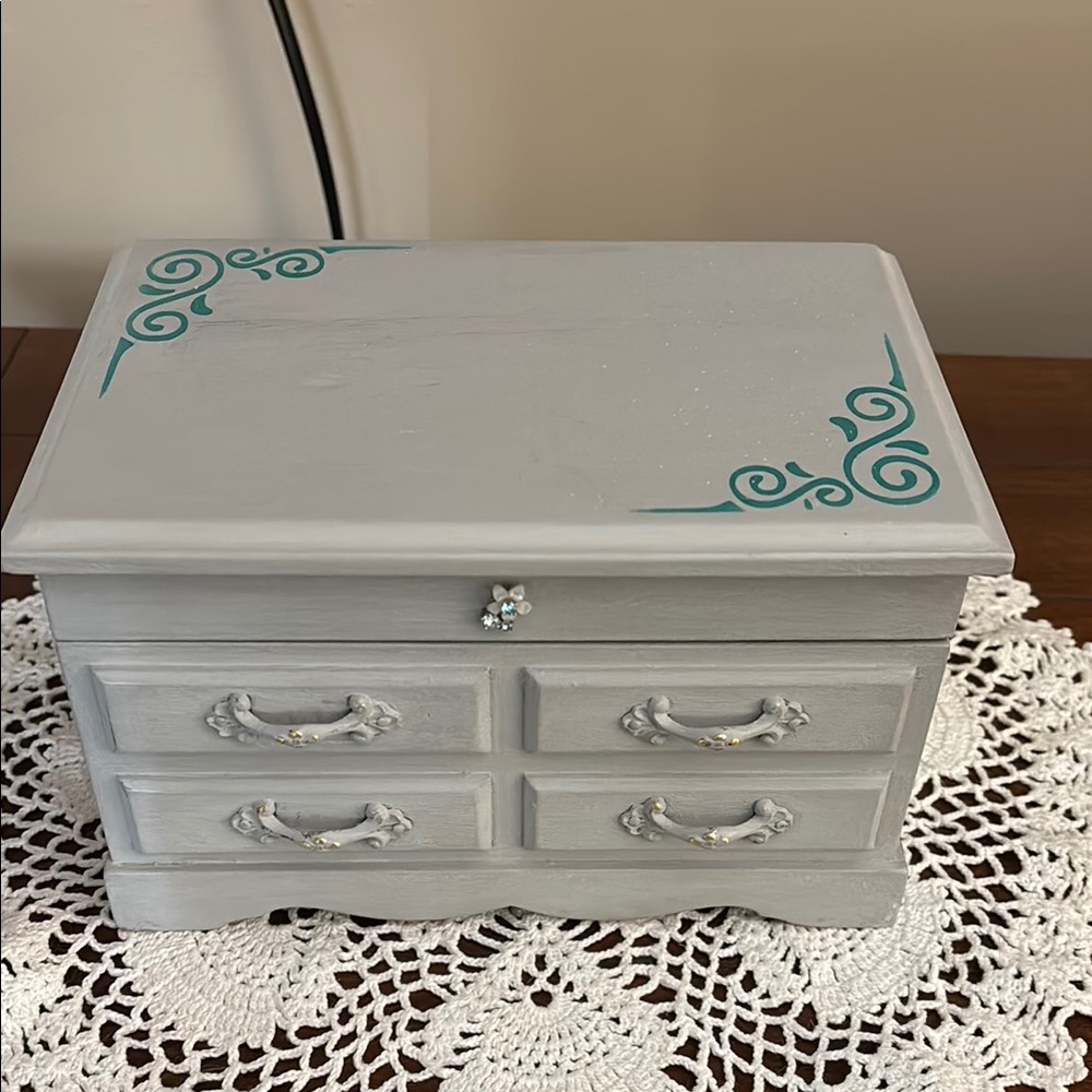 Gray Jewelry Box with Teal Accents- musical